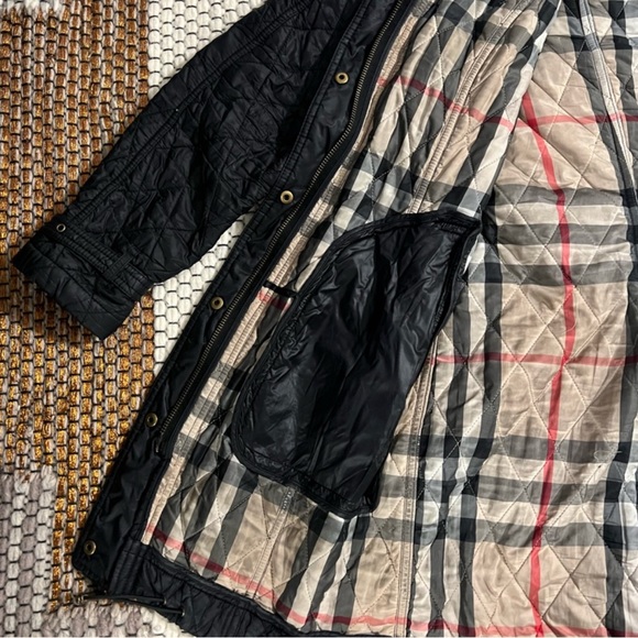 Authentic Burberry quilted jacket with detachable hood - Picture 3 of 4